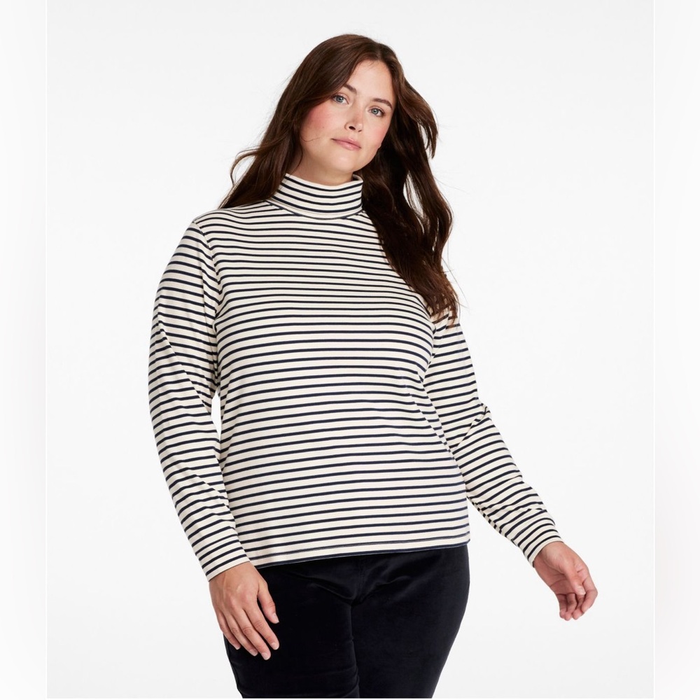 Classic LL Bean Cotton White and Black Striped Turtleneck